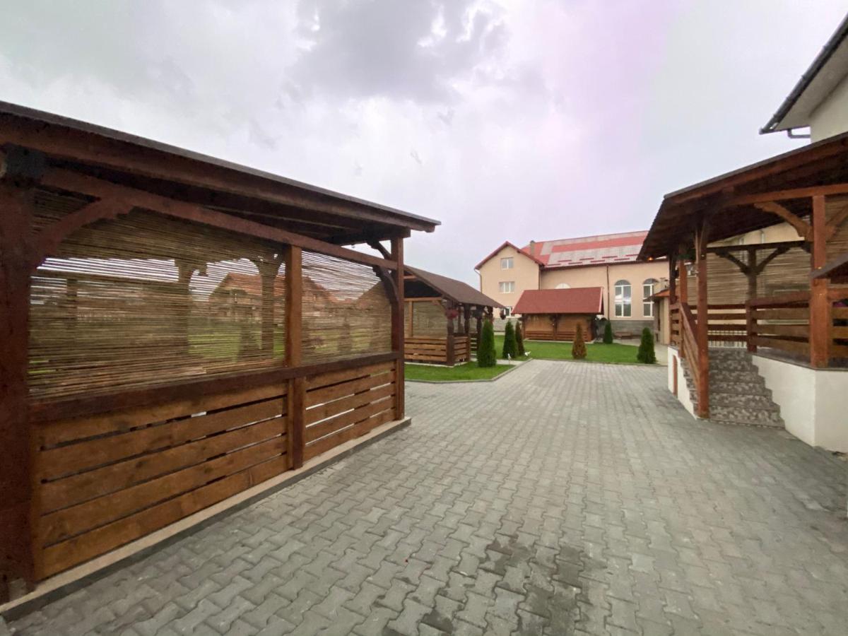 Absolut Residence Haţeg מראה חיצוני תמונה