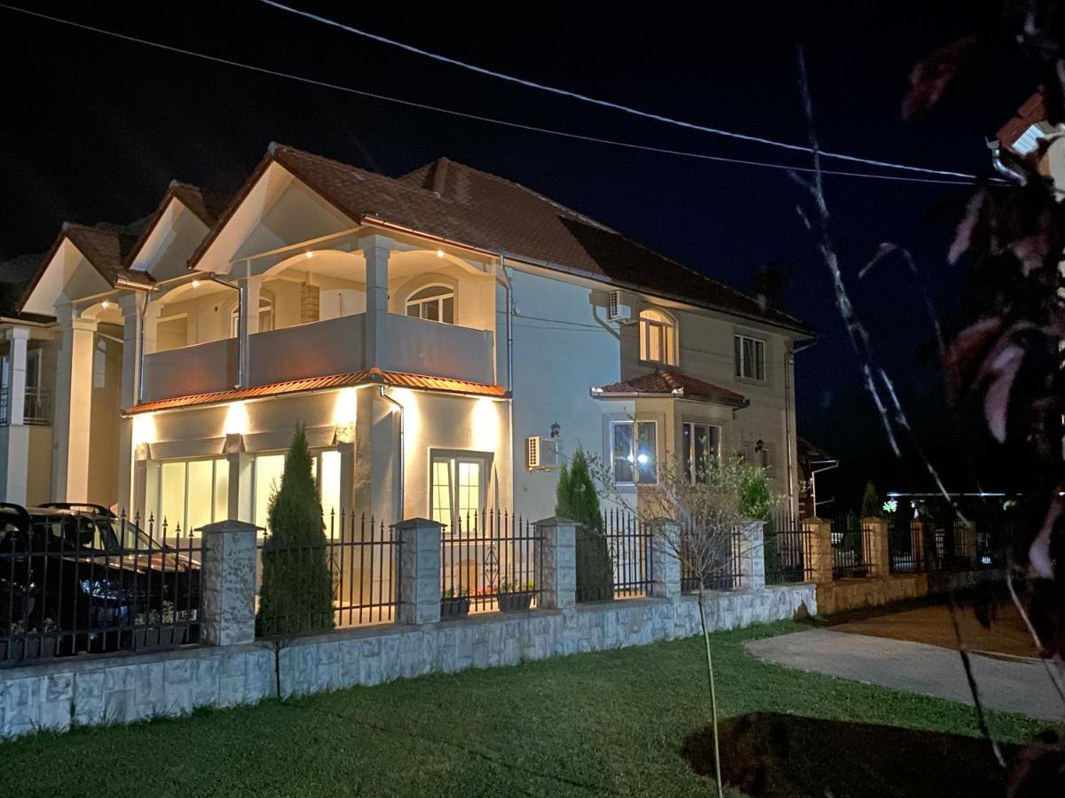 Absolut Residence Haţeg מראה חיצוני תמונה