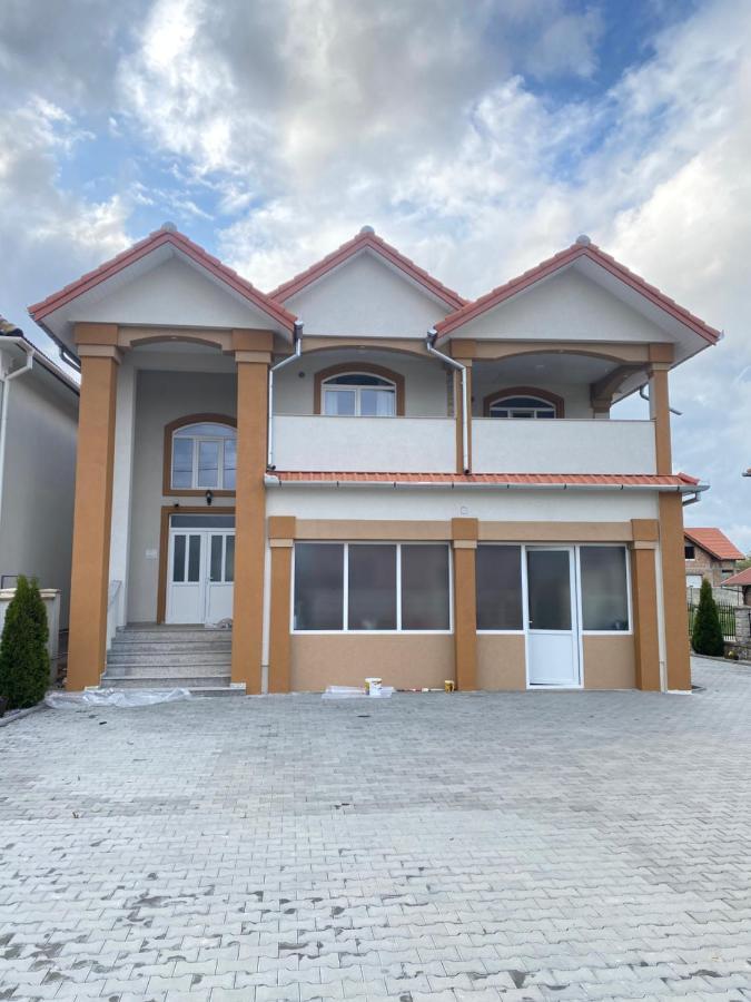 Absolut Residence Haţeg מראה חיצוני תמונה
