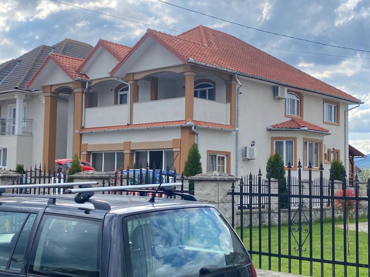 Absolut Residence Haţeg מראה חיצוני תמונה